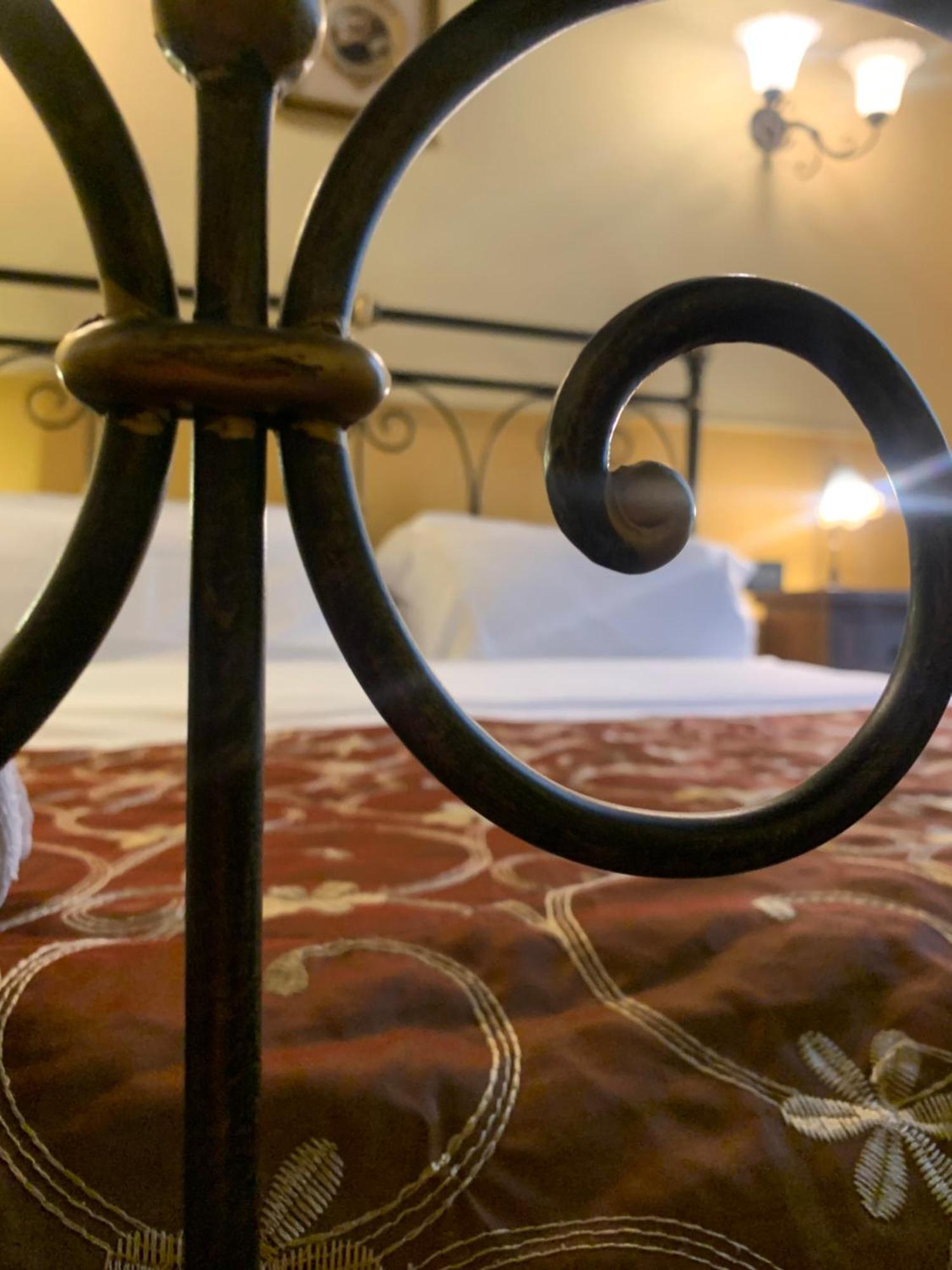 Hotel Pignatelli Napoli Bagian luar foto