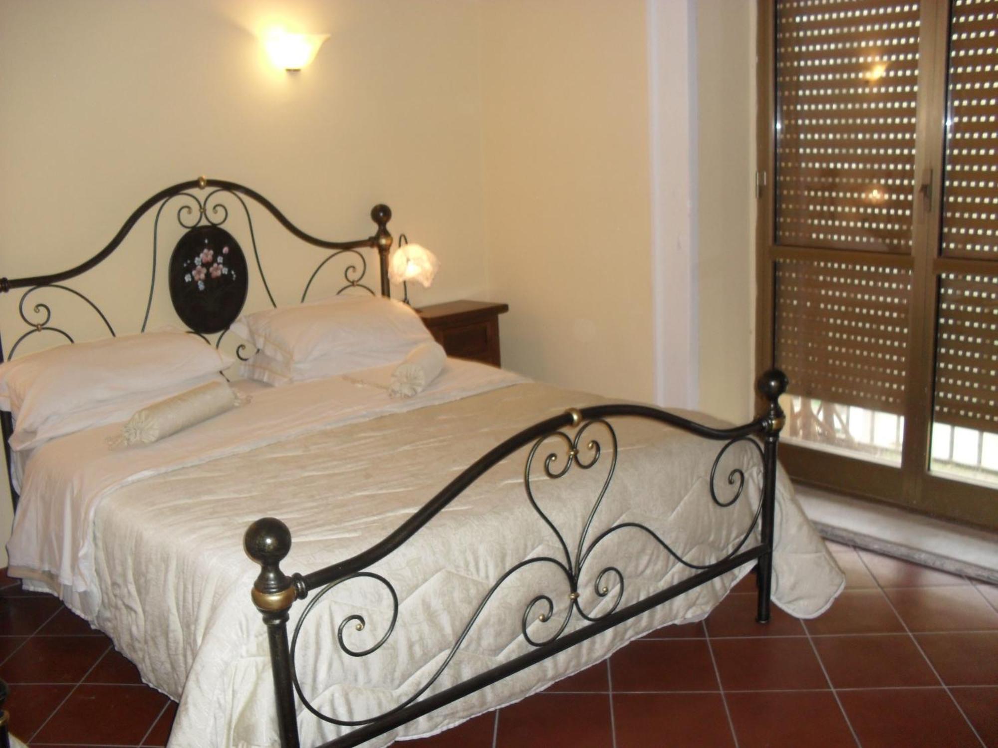 Hotel Pignatelli Napoli Bagian luar foto