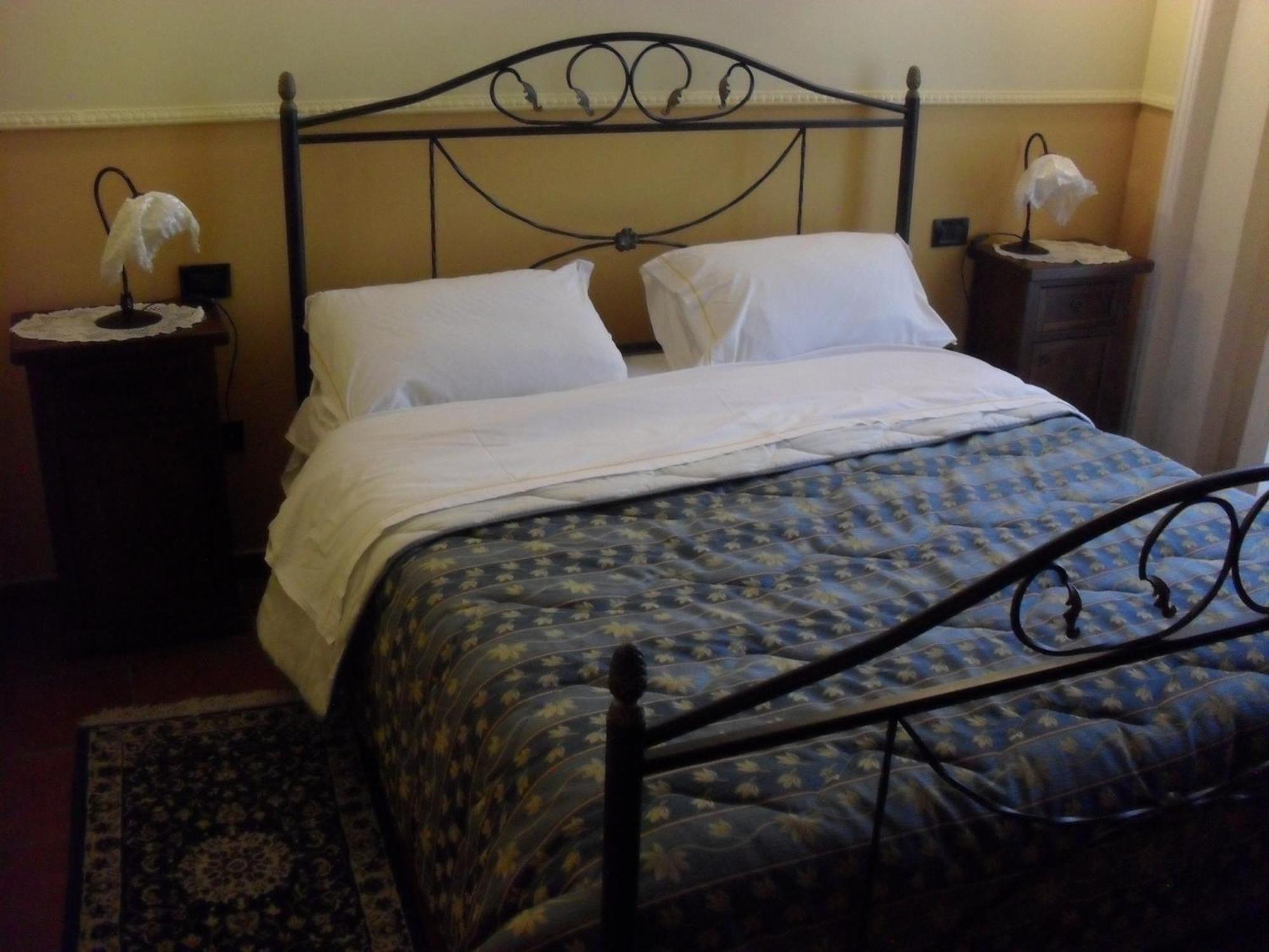 Hotel Pignatelli Napoli Bagian luar foto
