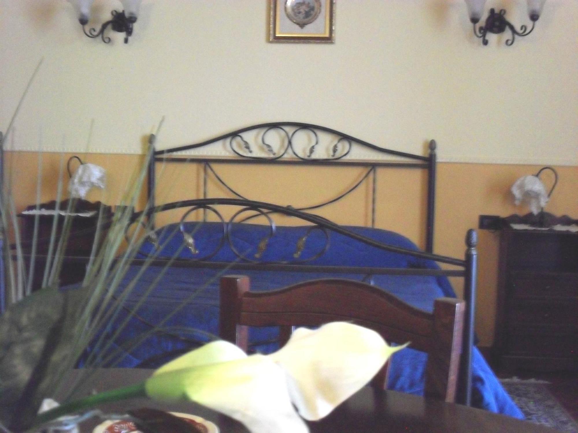 Hotel Pignatelli Napoli Bagian luar foto