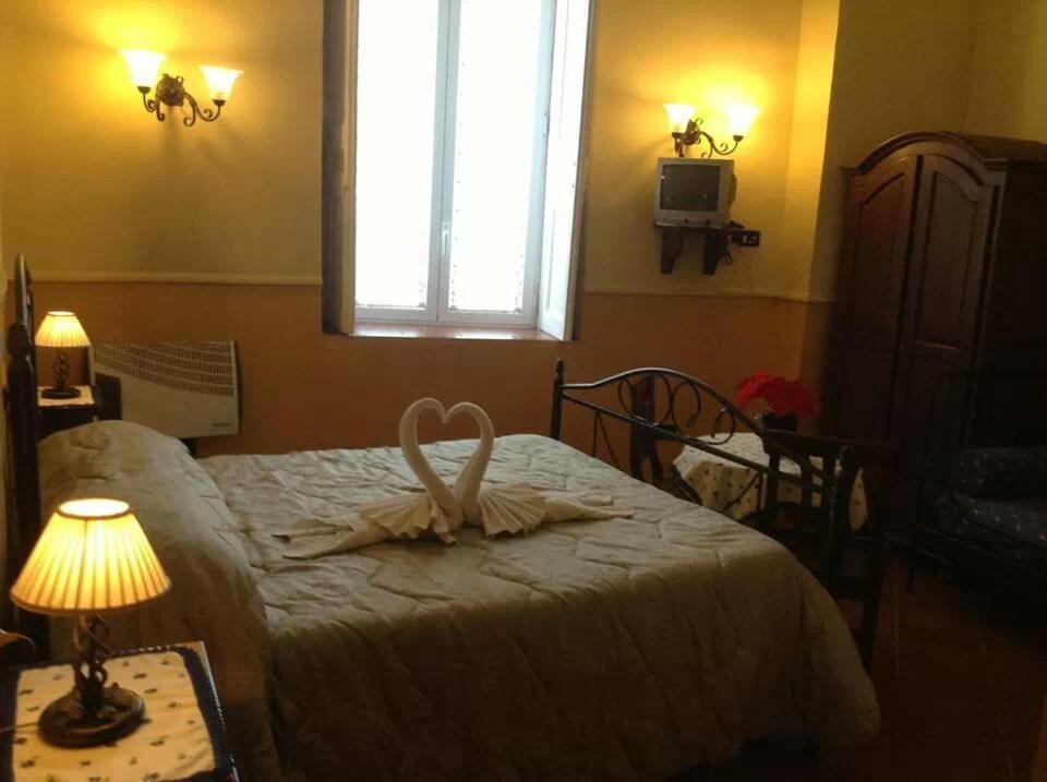 Hotel Pignatelli Napoli Bagian luar foto