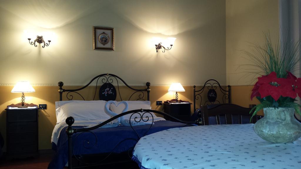 Hotel Pignatelli Napoli Bagian luar foto
