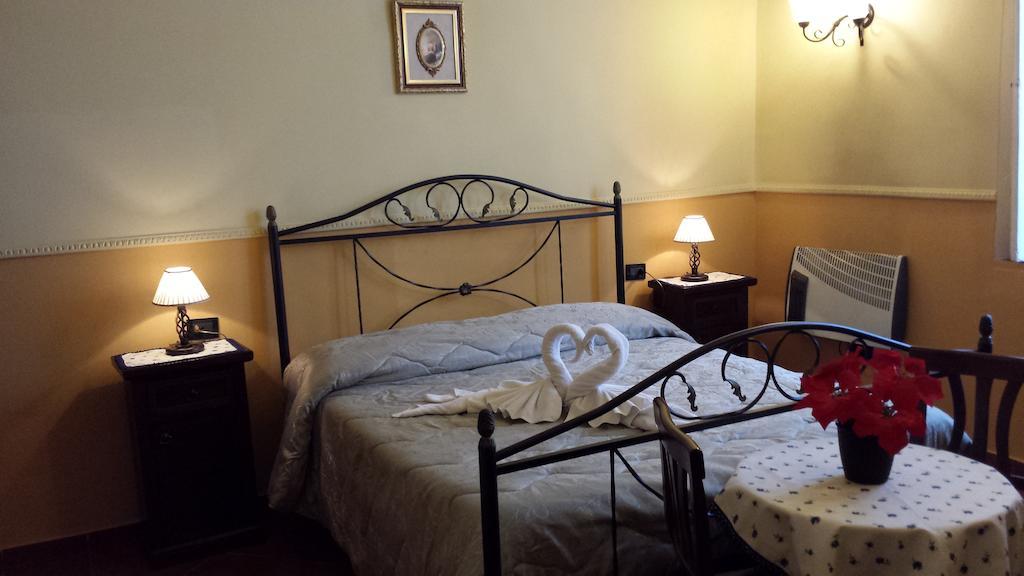 Hotel Pignatelli Napoli Bagian luar foto