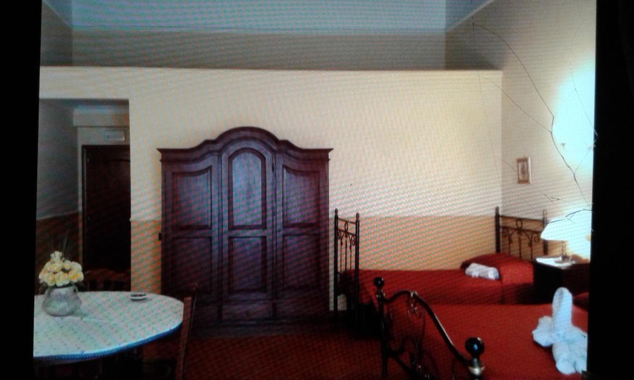 Hotel Pignatelli Napoli Bagian luar foto