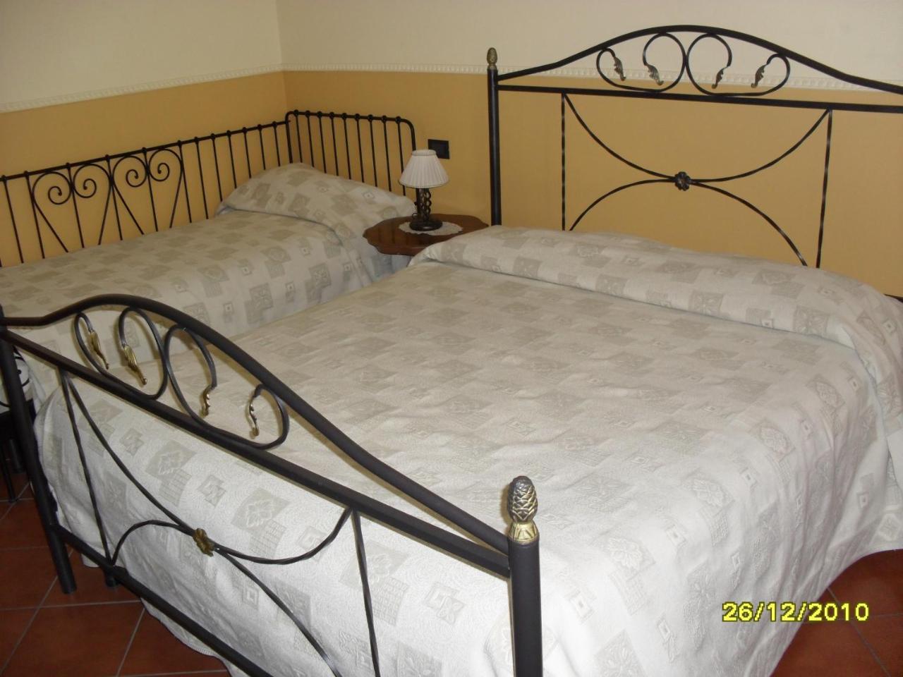 Hotel Pignatelli Napoli Bagian luar foto